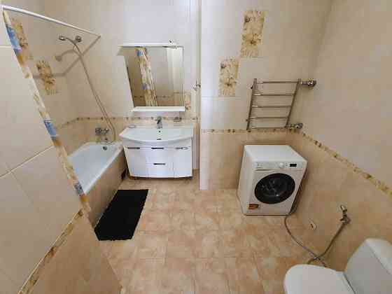 Оренда 3 кім, ст м Печерська, Коновальця 32-Б Київ