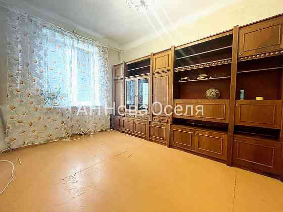 ПРОДАЖ 2х кім квартири на середньому поверсі, хороша локація 