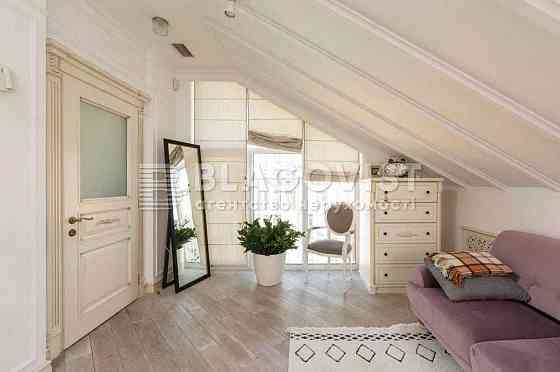 Продається 4 кімнатна квартира в ЖК Комфорт Таун Киев