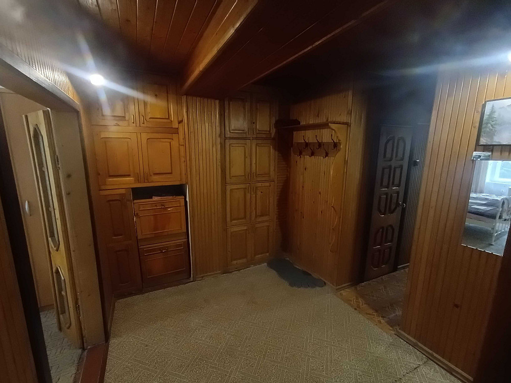 ПРОДАЖ 2 кімнатної квартири на 1 поверсі НАВПРОТИ ТЕРМАЛЬНОГО БАСЕЙНУ! Берегово - изображение 1