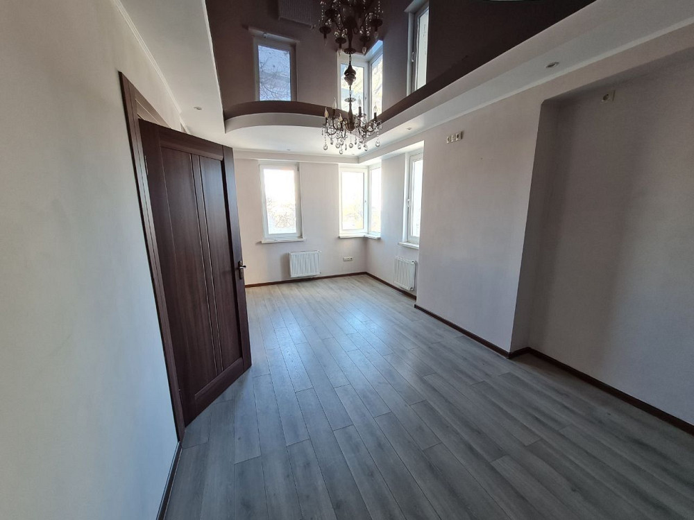 Оренда 2к квартири пр. Берестейський буд.131а  під  офіс , салон краси Святопетрівське (Києво-Свят.р-н) - зображення 1