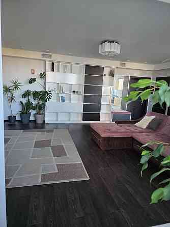 Трикімнатна, євроремонт, вул. Сікорського 1 Киев