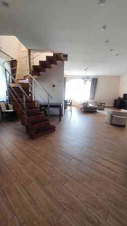 VIP оренда з терасою, каміном 3-кім двохрівнева квартира, 180м2 Київ