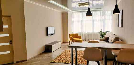 2-к кв, 89 м.кв., з сучасним ремонтом, парк Перемога, м. Дарниця. Киев