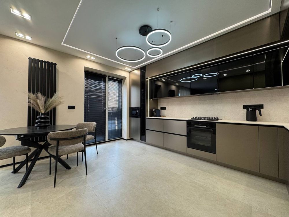 Елітна трикімнатна в ЖК Клубне Містечко 12 Ивано-Франковск - изображение 1