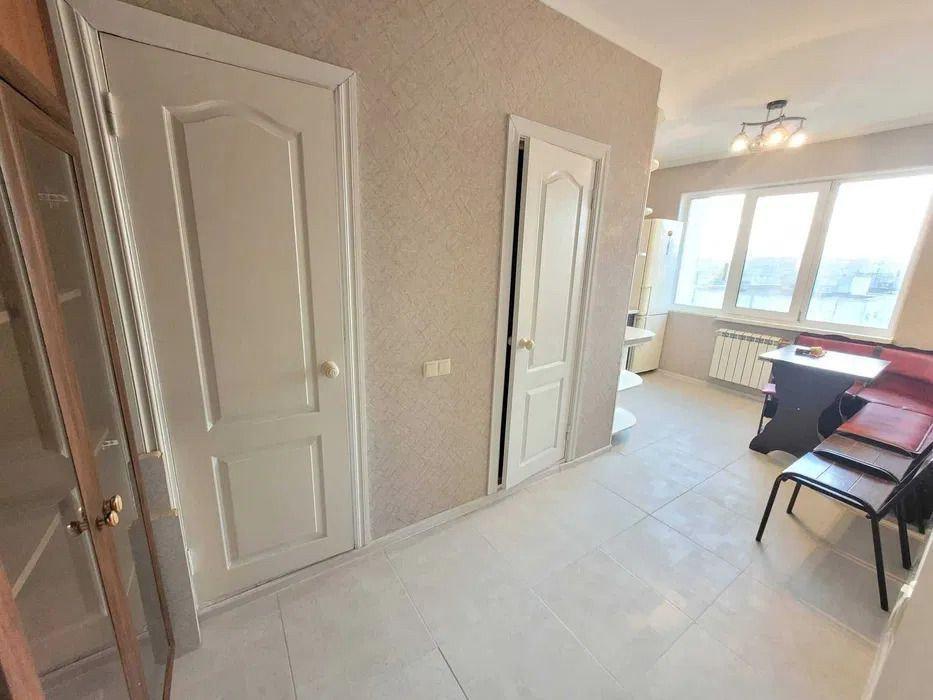 Світла 3-к квартира вул. Миколи Закревського 47-А Киев - изображение 8