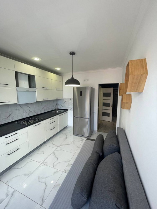 ЖК На Щасливому!! Продам укомплектовану квартиру!! Ровно - изображение 1