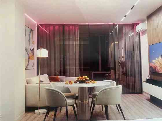 Новобудова в центрі Трускавця, 2-кімнатна квартира без ремонту є відео Трускавец