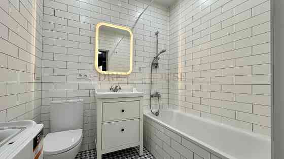 Простора квартира з гардеробною. Газ. Мінімальне оформлення Ирпень