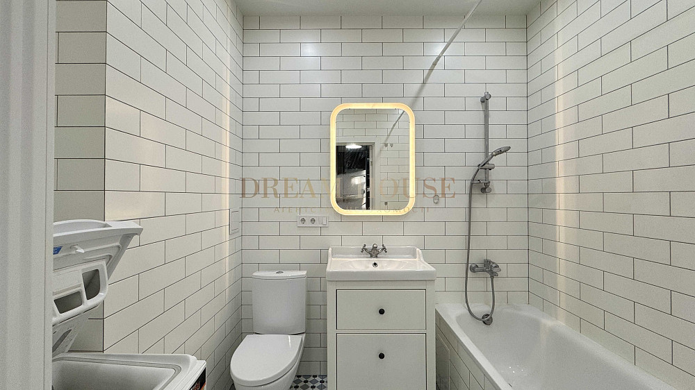 Простора квартира з гардеробною. Газ. Мінімальне оформлення Ирпень - изображение 1