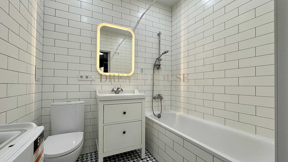 Простора квартира з гардеробною. Газ. Мінімальне оформлення Ирпень - изображение 2