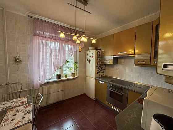 Оренда 2х кімнатної, пров. Квітневий 1б, Виноградар Київ