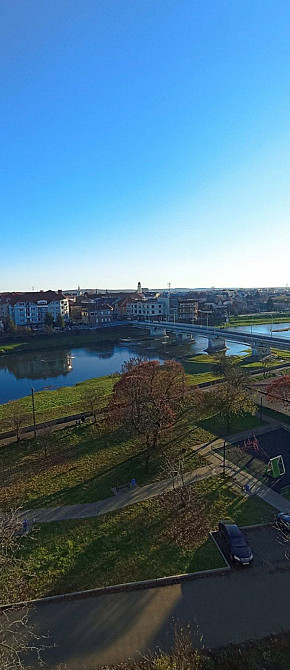 Здається трьох кімнатна з видом на місто та Латорицю. Мукачево - зображення 1