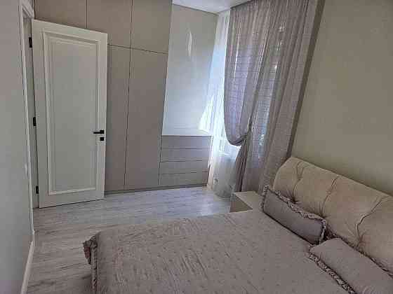 Продам 2х комнатную  в новом доме класса ЭЛИТ в центре города. Одесса