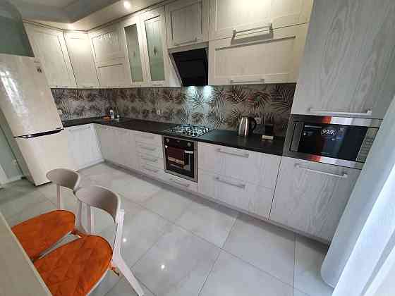 Велика 1 км квартира в навобудові  біля Здибанки. Сумы