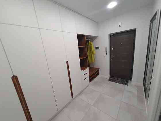 Велика 1 км квартира в навобудові  біля Здибанки. Сумы