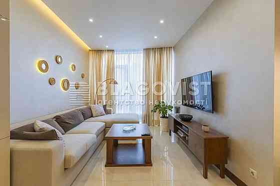 Продаж 2х кімнатної квартири вул. Андрія Верхогляда 2-А, Драгомирова Київ