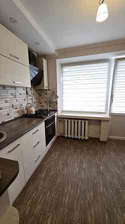 Продам 2 кімнатна "ЧЕШКА" квартиру з ремонтом. Паркова зона Чернівці