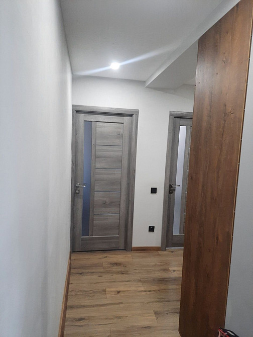 Продам 2-х кімнатну р-н Комарова Чернівці - зображення 1