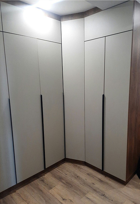 Продам 2-х кімнатну р-н Комарова Чернівці - зображення 2