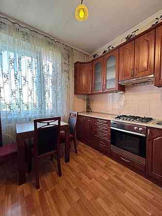 Трикімнатна в   "обкомівському"   будинку   ,центр   Мазепи  90000 Рівне