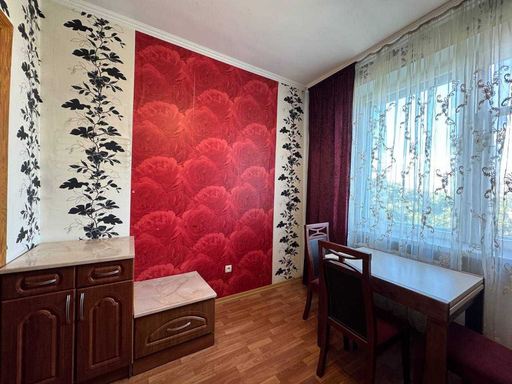 Трикімнатна в   "обкомівському"   будинку   ,центр   Мазепи  90000 Рівне - зображення 3