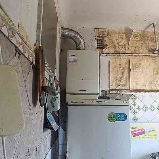 Продам 2 х кімнатну сталінку пл.Соборна Житомир