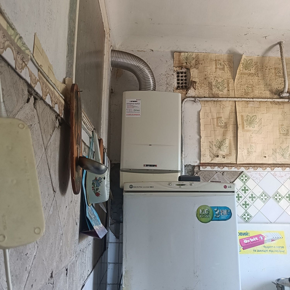 Продам 2 х кімнатну сталінку пл.Соборна Житомир - изображение 5