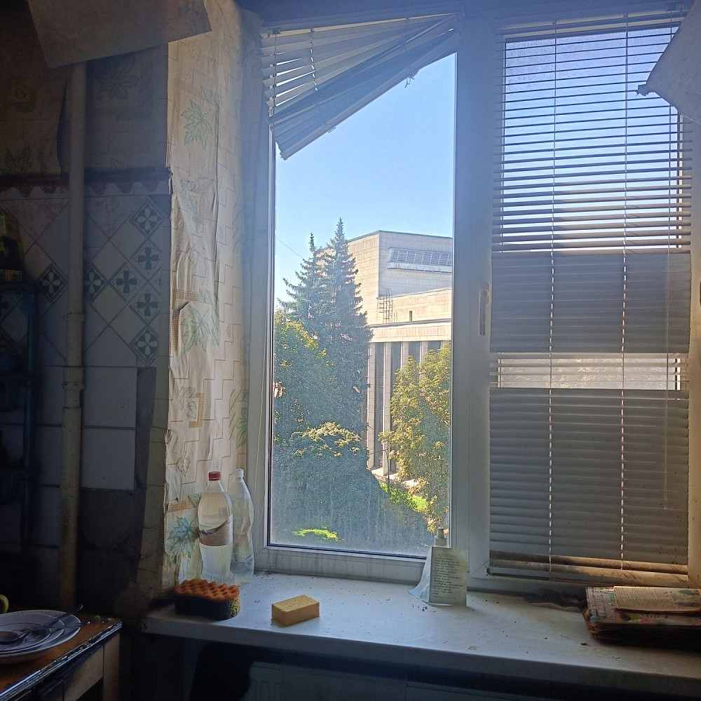 Продам 2 х кімнатну сталінку пл.Соборна Житомир - изображение 8