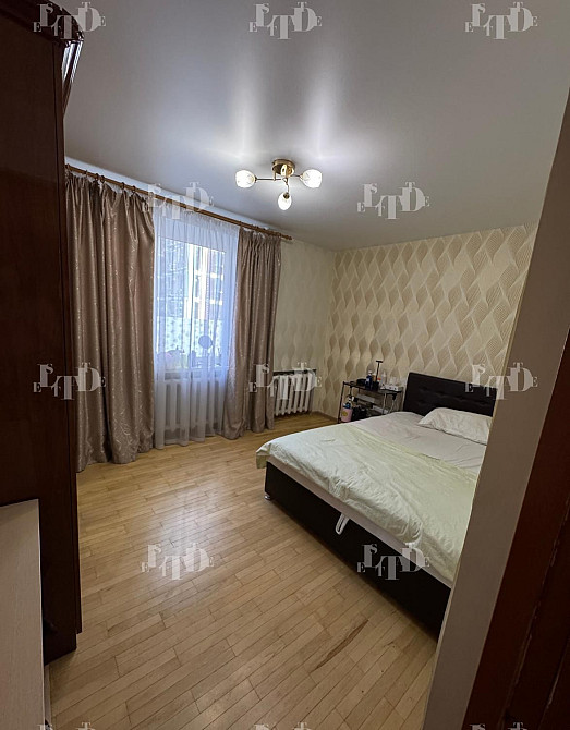 Продам 3-кімнатну кватиру, Лабораторна вул. 14, Печерський PK Киев - изображение 1