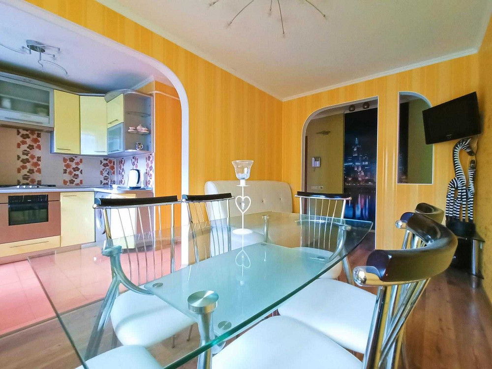 Оренда 3-кімн квартири в центрі, пр-т Перемоги, р-н Деснянська правда. Чернигов - изображение 1