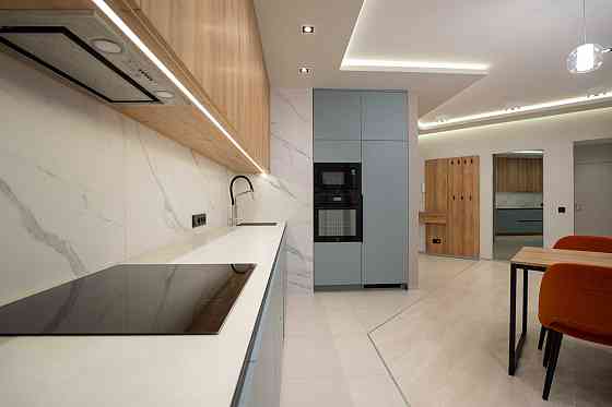 Оренда 3 кімнатна квартира Київ Салютна 1Б Нивки біля парку з балконом Киев