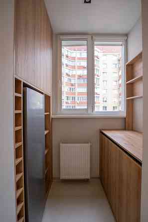 Оренда 3 кімнатна квартира Київ Салютна 1Б Нивки біля парку з балконом Киев