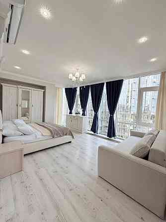 Аркадия, долгосрочно. ЖК Гагарин Плаза. 3-х комн. Прямой вид моря. Одеса