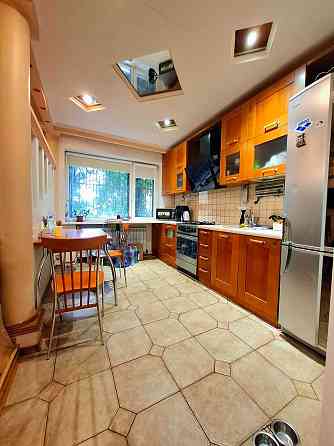 Продам просторную 2к квартиру Нагорка Писаржевского 11 Дніпро