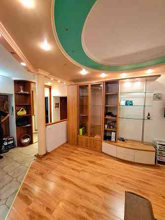 Продам просторную 2к квартиру Нагорка Писаржевского 11 Дніпро