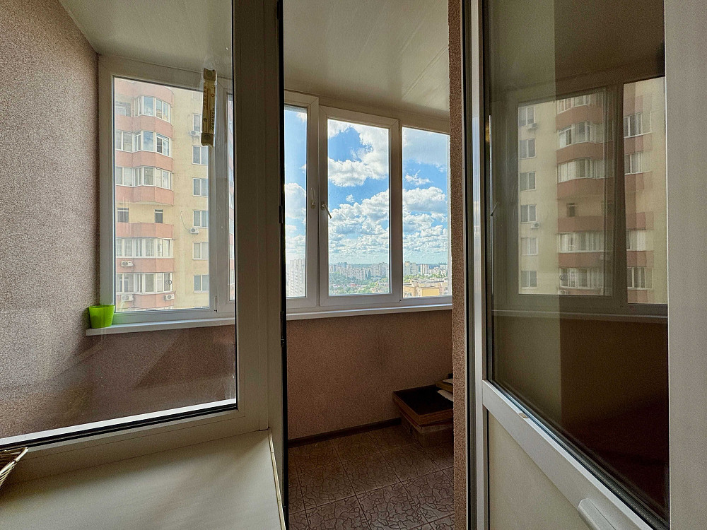 Простора 1-к. квартира, вул. Олевська 5 м. Академмістечко. Без комісії Київ - зображення 3