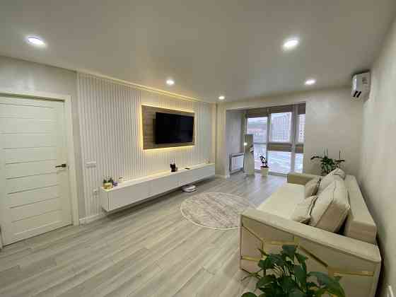 1-кімн. НОВОБУДОВА з євроремонтом по просп.Незалежності Черновцы