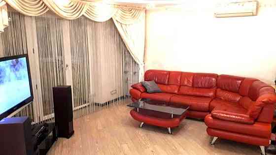 Здам 3-кімнатну квартиру на Любарського, 36 Днепр