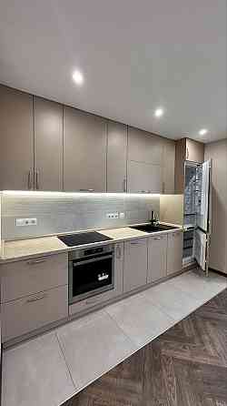 Затишна 2-кімнатна квартира з великою кухнею. Київ