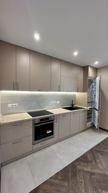 Затишна 2-кімнатна квартира з великою кухнею. Київ - зображення 1