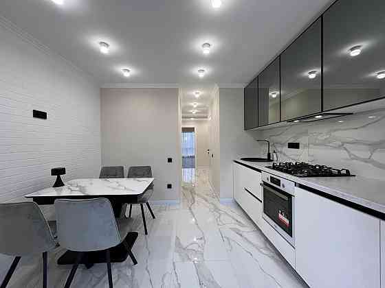 Продам 2 кімнатну "ЧЕШКА" квартиру з євроремонтом та інд. опаленням Черновцы