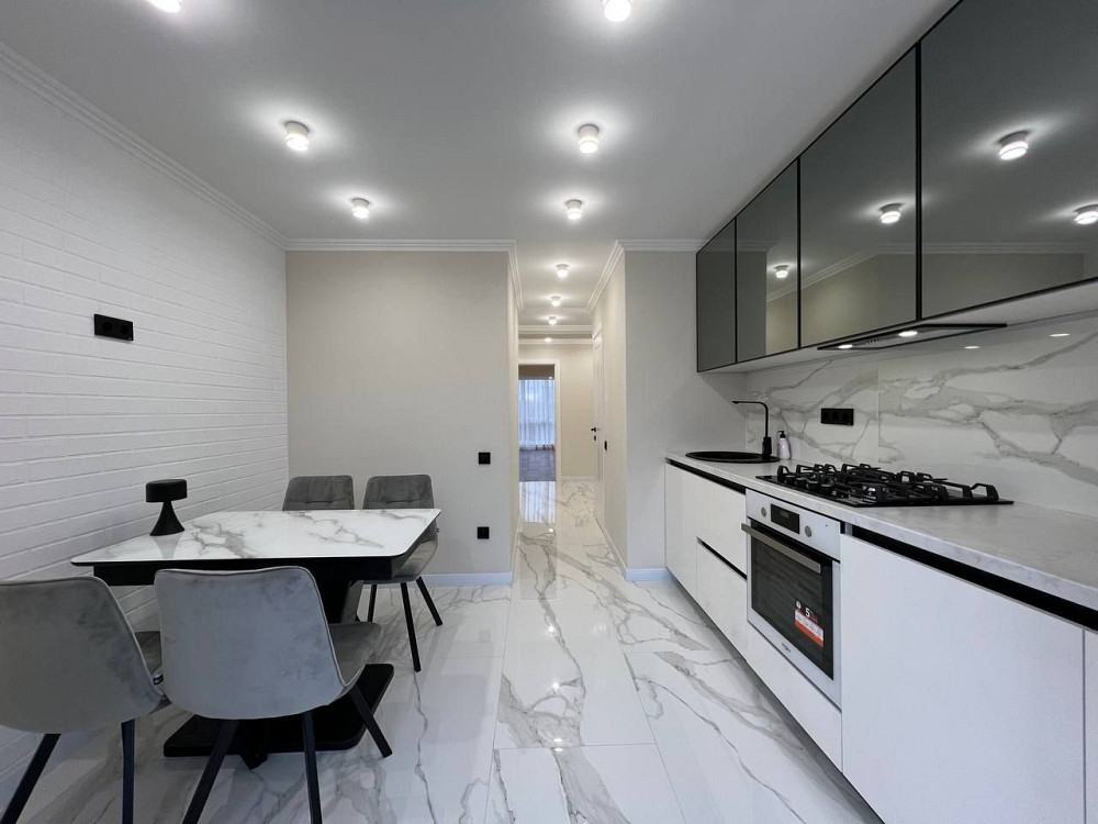 Продам 2 кімнатну "ЧЕШКА" квартиру з євроремонтом та інд. опаленням Черновцы - изображение 1