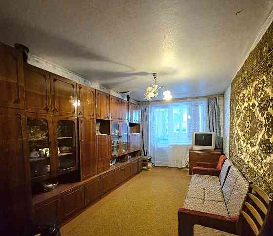 Продам 3 комнатную, 2 этаж/ 9 Харьков