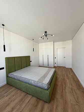 Продаж квартири, вул Золота Винники