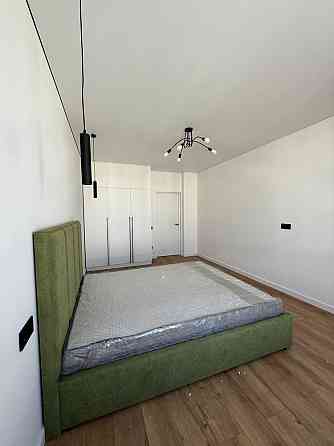 Продаж квартири, вул Золота Винники