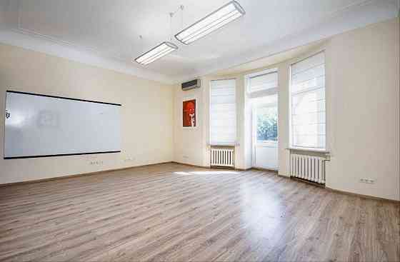 Сталінка Історичний центр 4К 152м Арсенальна Шовковична Інститутська Київ