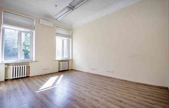 Сталінка Історичний центр 4К 152м Арсенальна Шовковична Інститутська Київ