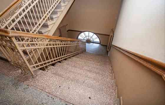 Сталінка Історичний центр 4К 152м Арсенальна Шовковична Інститутська Київ