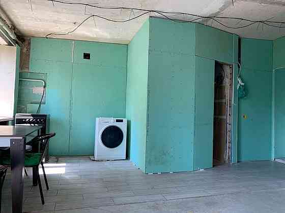 Двокімнатна квартира від власника з початковим ремонтом. Київ